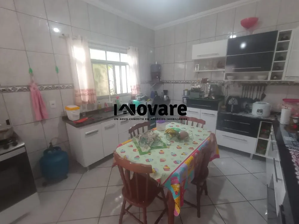 Casa, 3 quartos, 258 m² - Foto 2