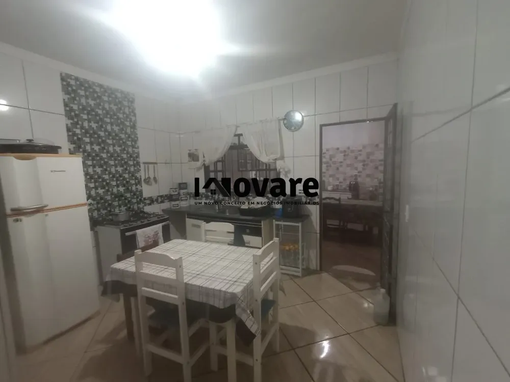 Casa, 3 quartos, 258 m² - Foto 1