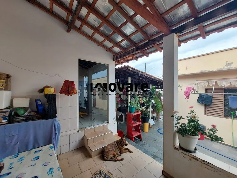 Casa, 4 quartos, 153 m² - Foto 1