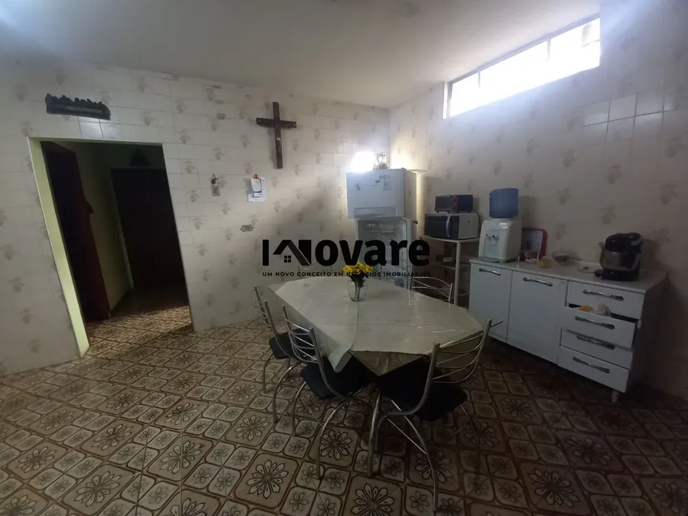 Casa, 3 quartos, 239 m² - Foto 1