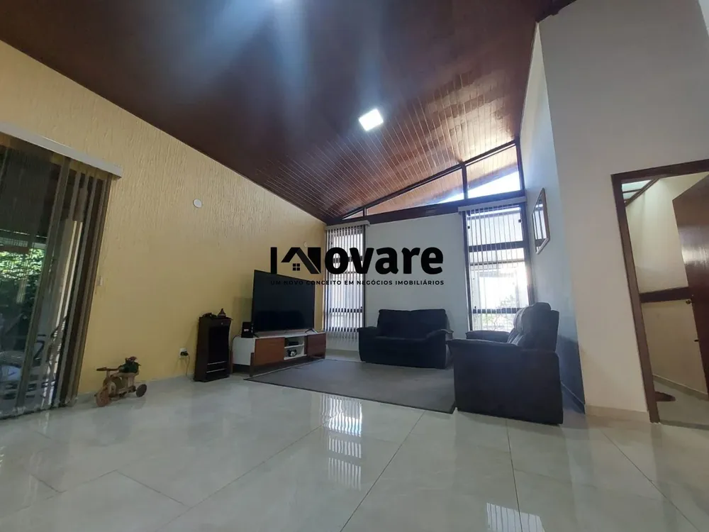 Casa, 3 quartos, 178 m² - Foto 1