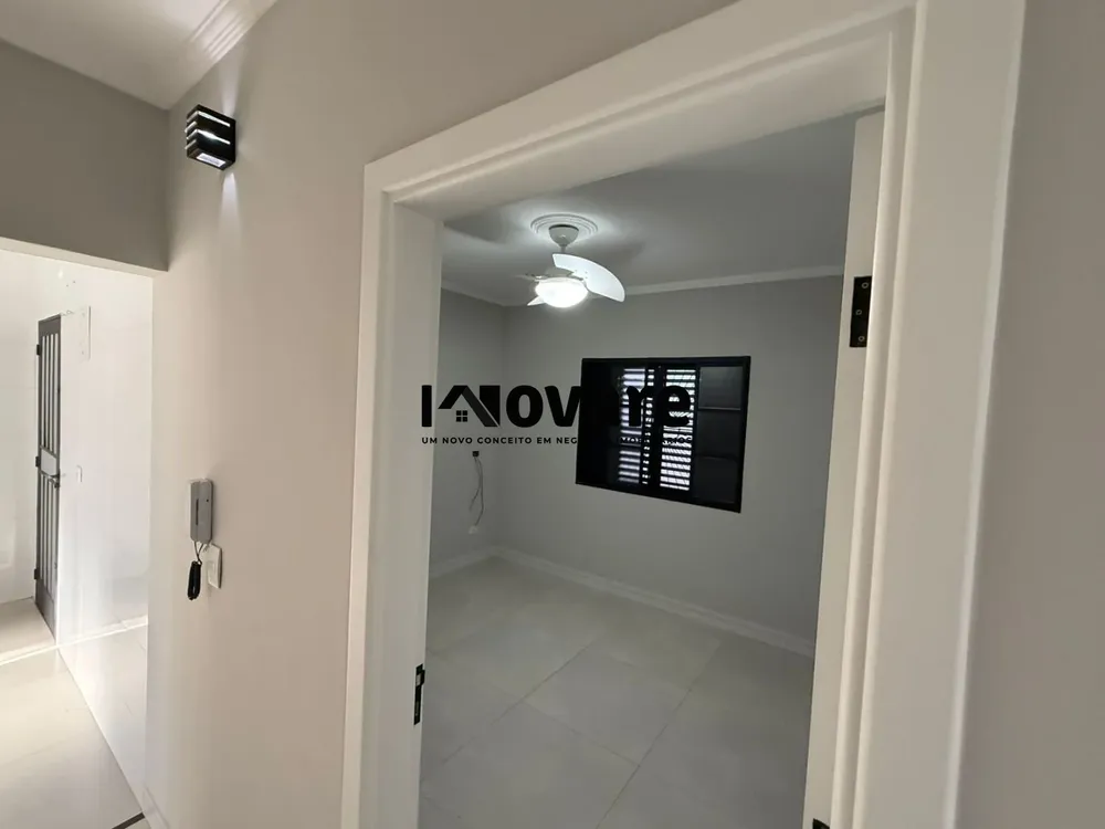 Casa, 5 quartos, 209 m² - Foto 1
