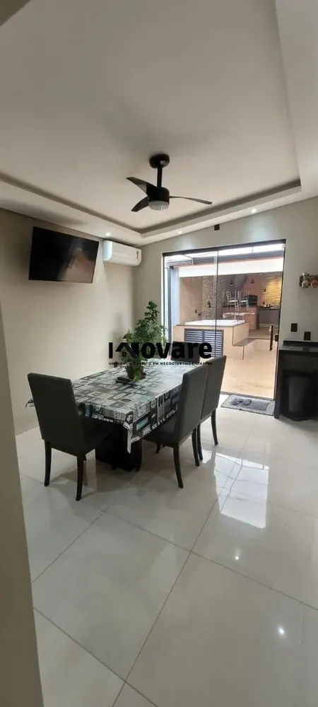 Casa, 3 quartos, 214 m² - Foto 3