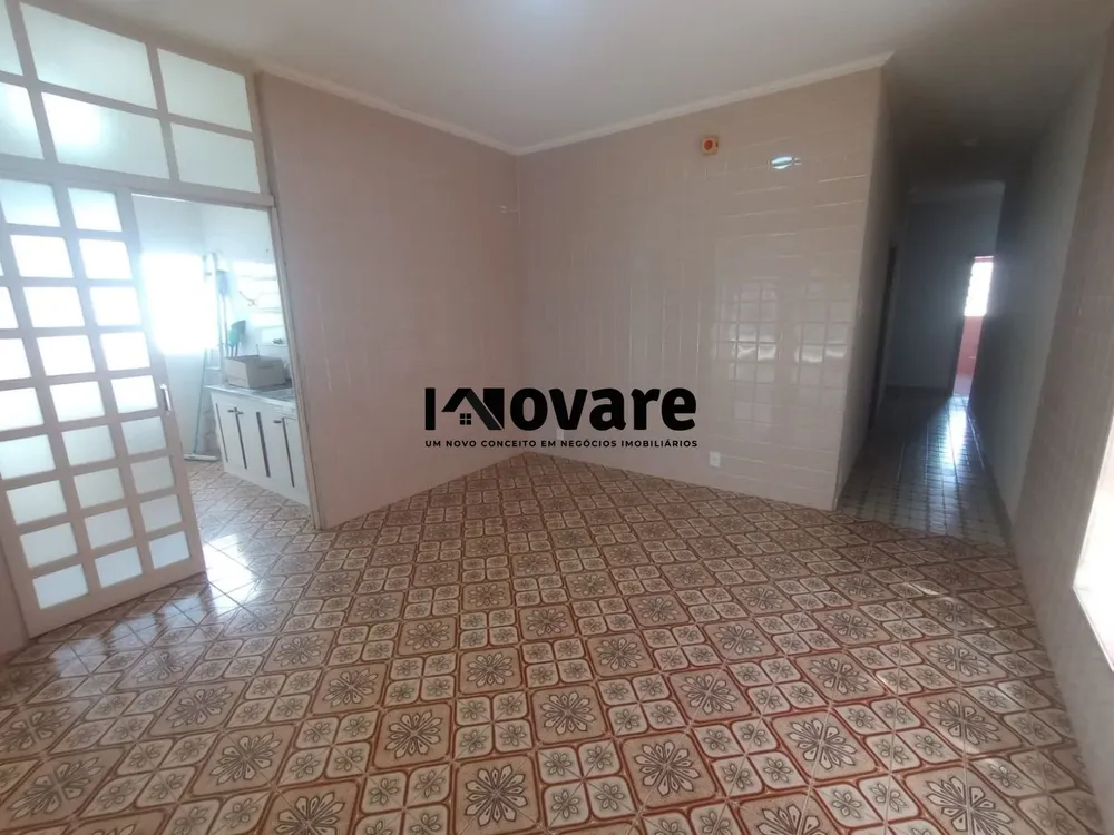Casa, 3 quartos, 218 m² - Foto 2