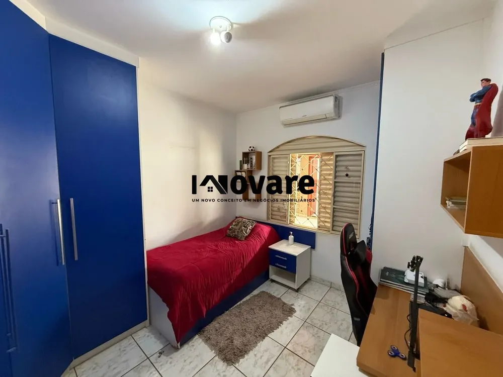 Casa, 3 quartos, 211 m² - Foto 3