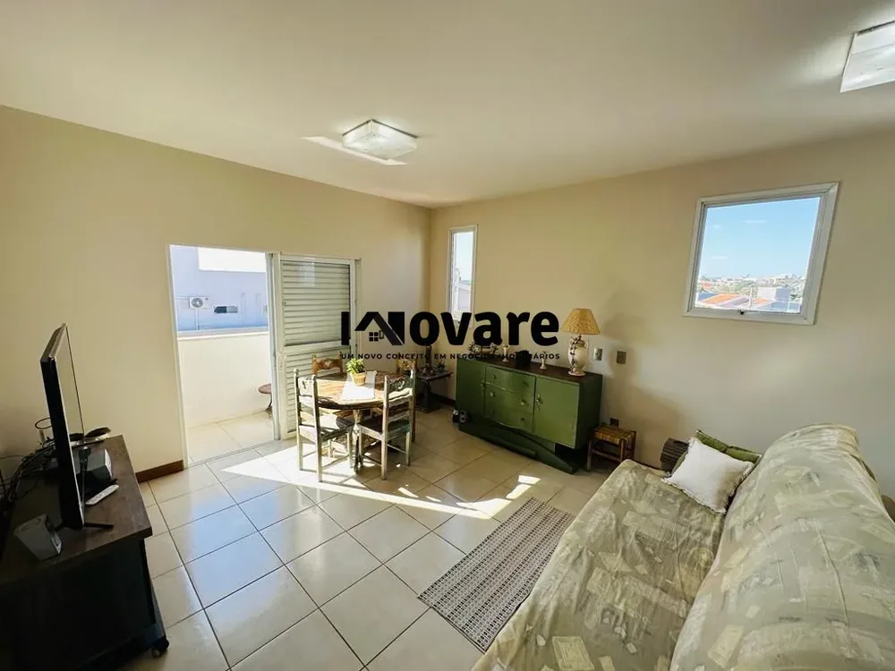 Casa, 3 quartos, 1695 m² - Foto 1