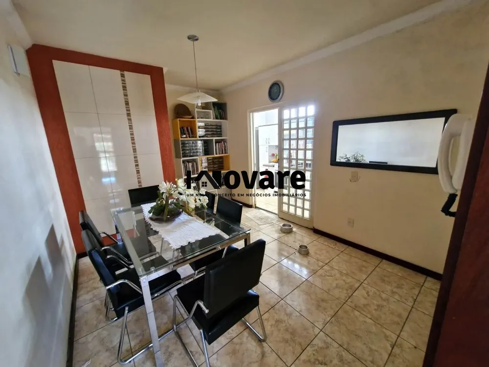 Casa, 3 quartos, 172 m² - Foto 2