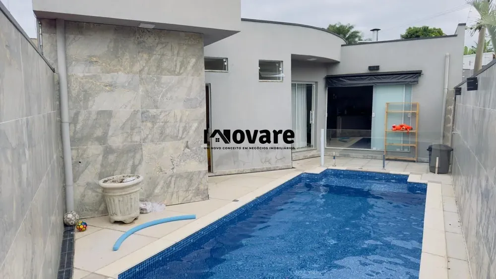 Casa, 4 quartos, 152 m² - Foto 1