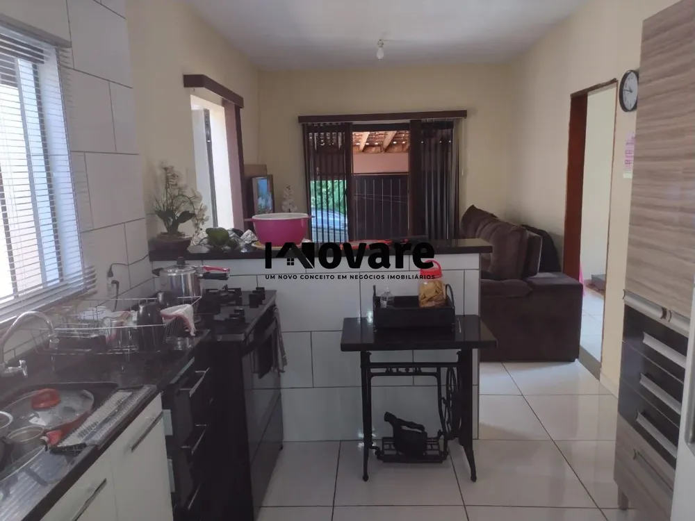 Casa, 3 quartos, 180 m² - Foto 2