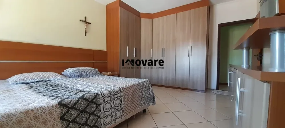 Casa, 4 quartos, 259 m² - Foto 1