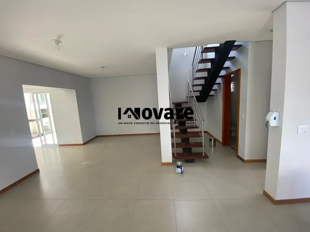Casa, 3 quartos, 200 m² - Foto 2