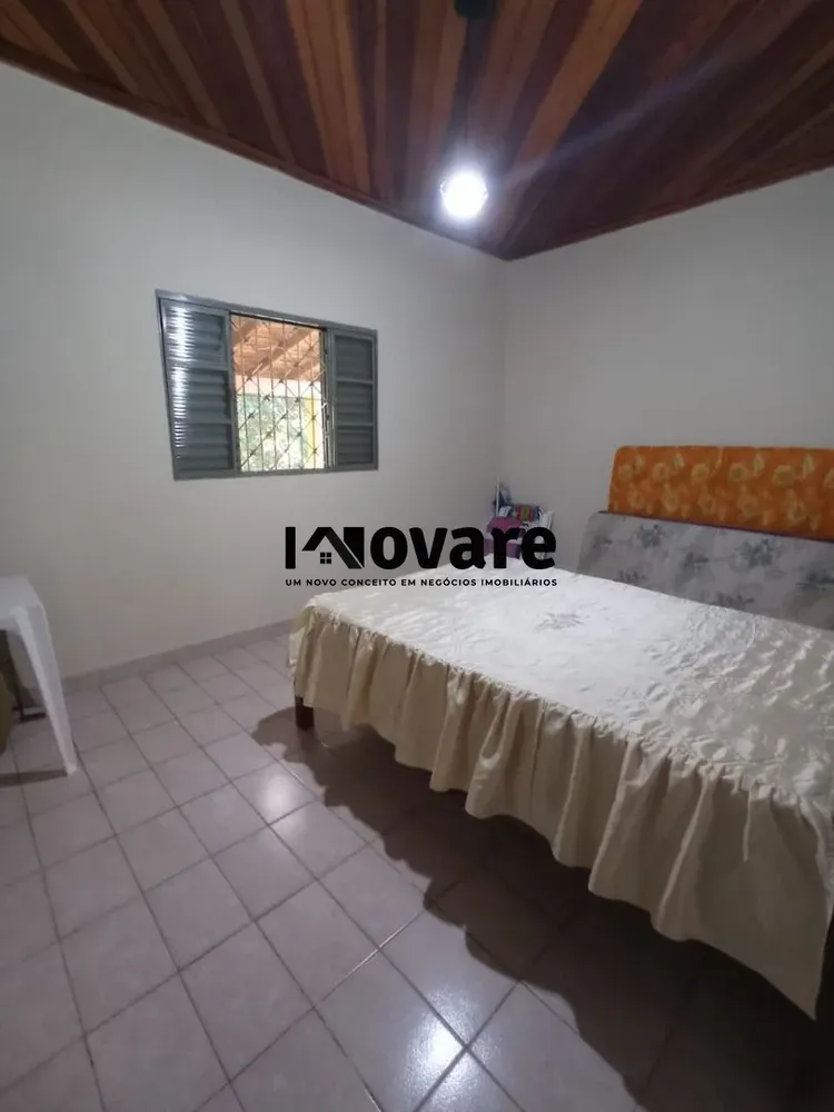 Sítio, 3 quartos, 3296 m² - Foto 1