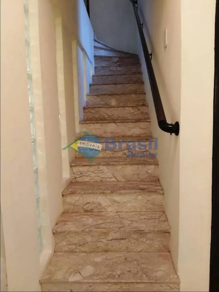 Sobrado, 3 quartos, 241 m² - Foto 2