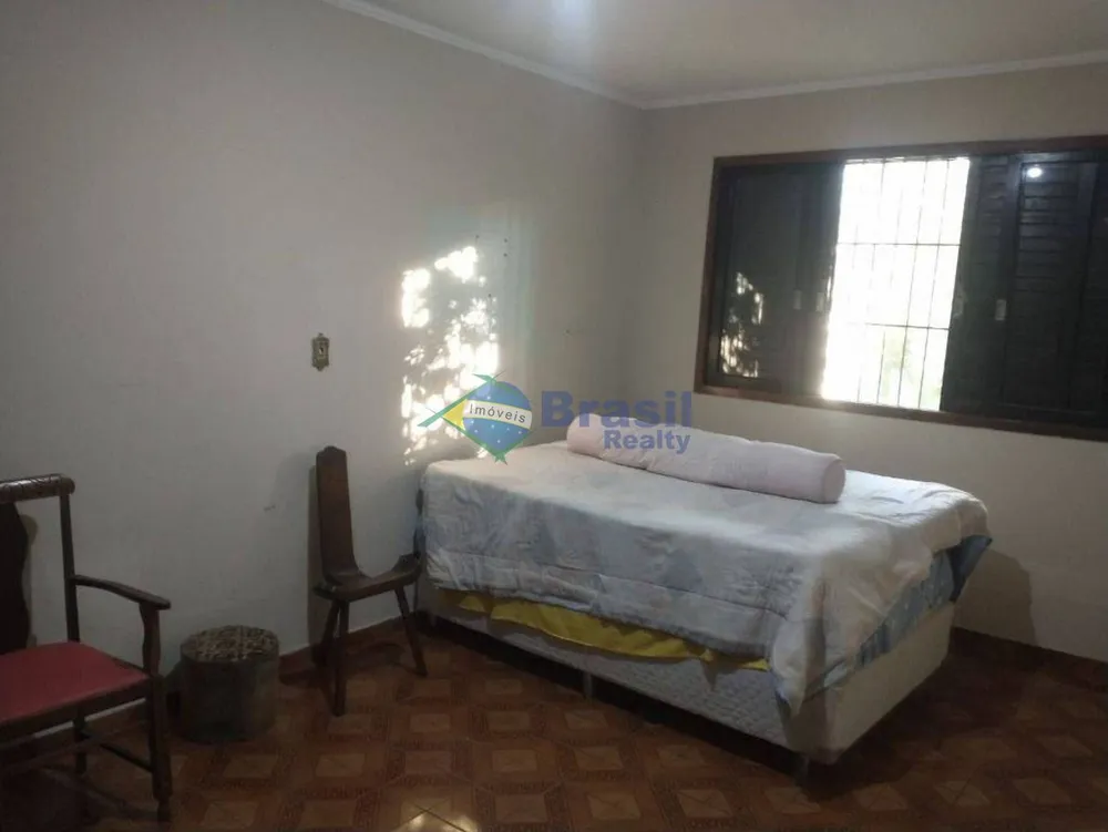 Casa, 3 quartos, 221 m² - Foto 2