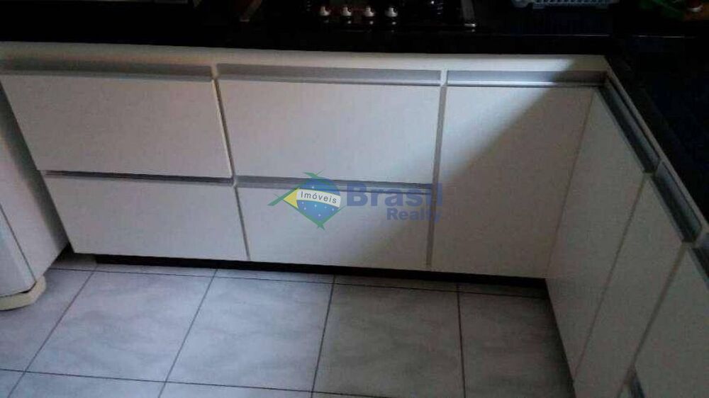 Sobrado à venda com 3 quartos, 174m² - Foto 1