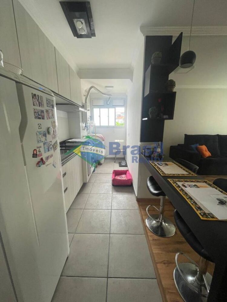 Apartamento à venda com 2 quartos, 44m² - Foto 2