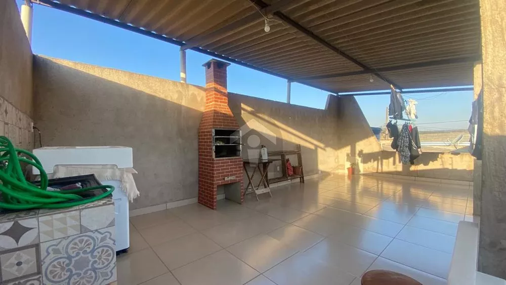 Casa à venda com 2 quartos, 130m² - Foto 9