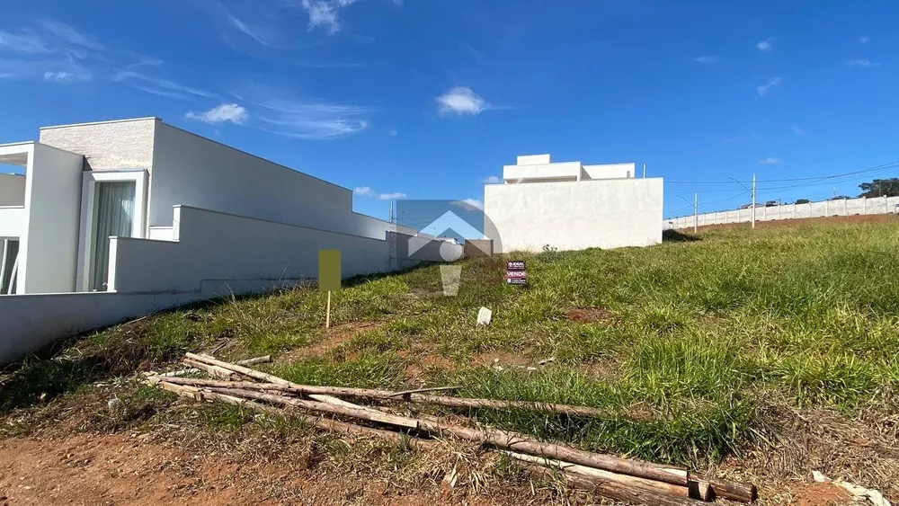 Terreno, 300 m² - Foto 1