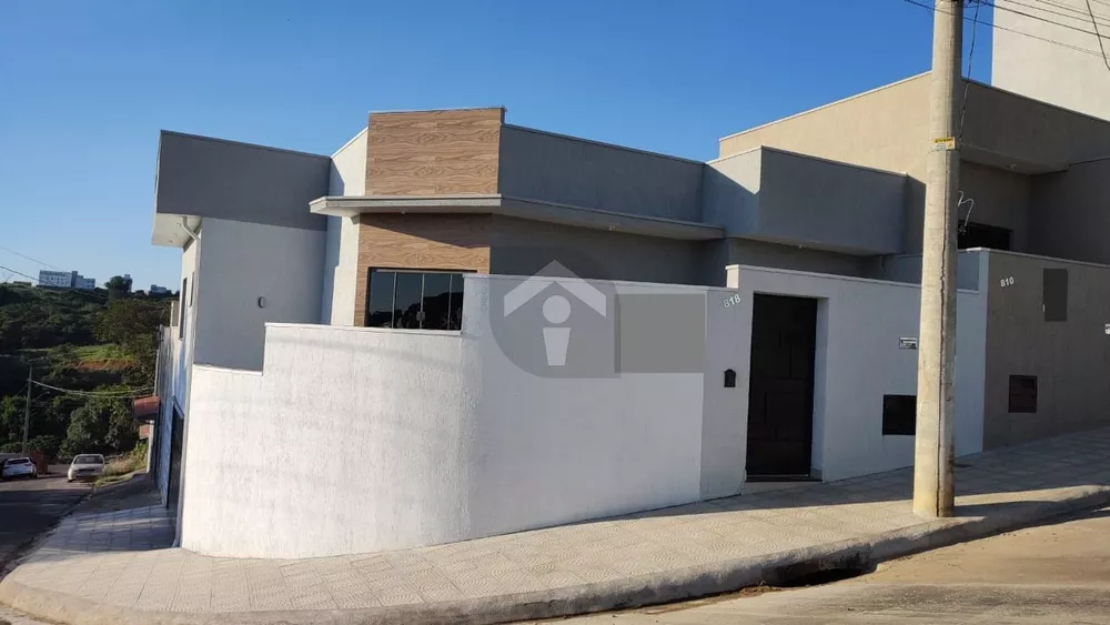 Casa à venda com 3 quartos, 112m² - Foto 1