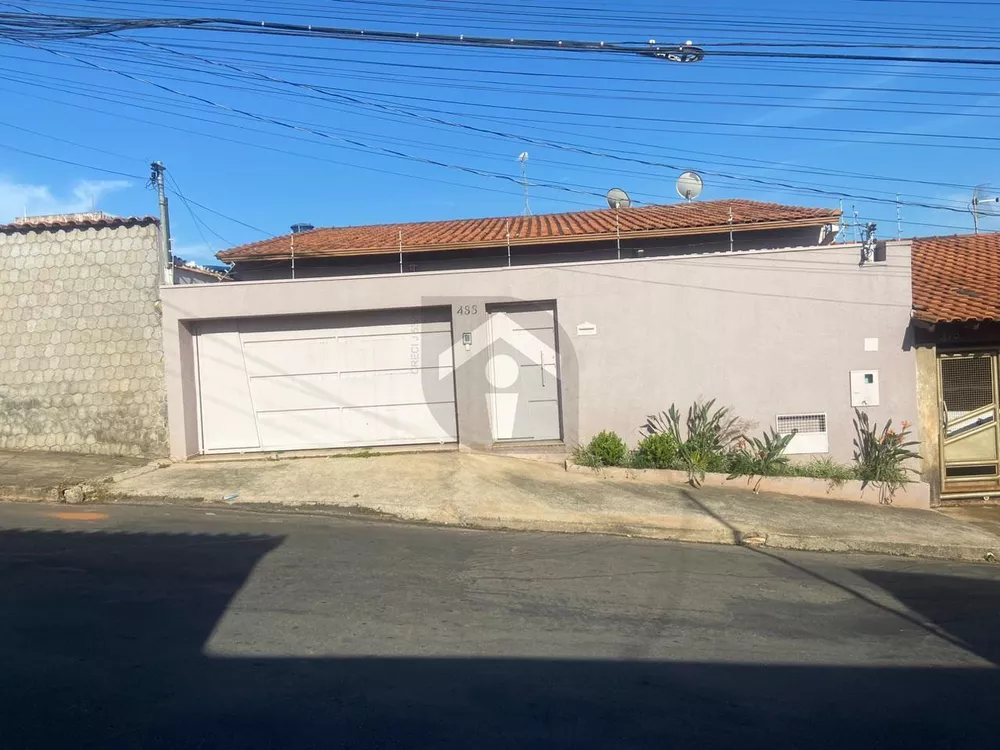 Casa, 3 quartos, 200 m² - Foto 1