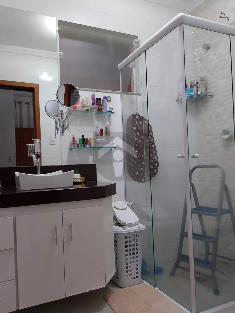 Casa, 3 quartos, 184 m² - Foto 1