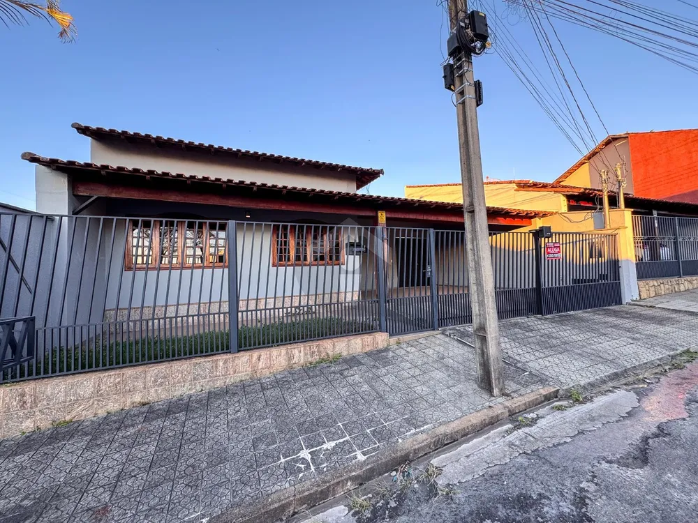 Casa, 3 quartos, 220 m² - Foto 2