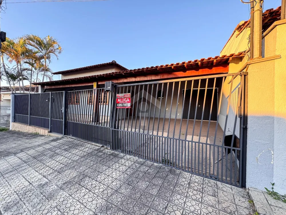 Casa, 3 quartos, 220 m² - Foto 3