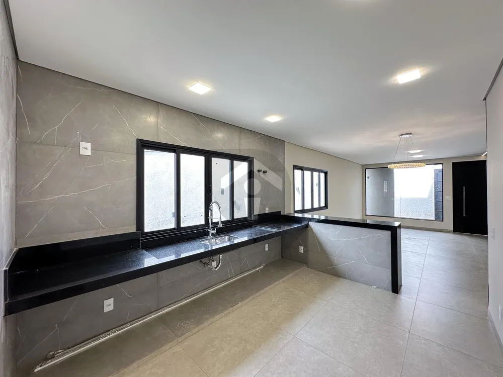 Casa, 3 quartos, 260 m² - Foto 1
