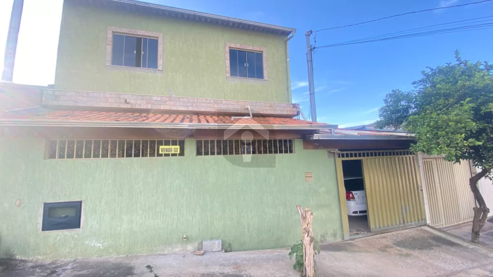 Casa, 3 quartos, 245 m² - Foto 1