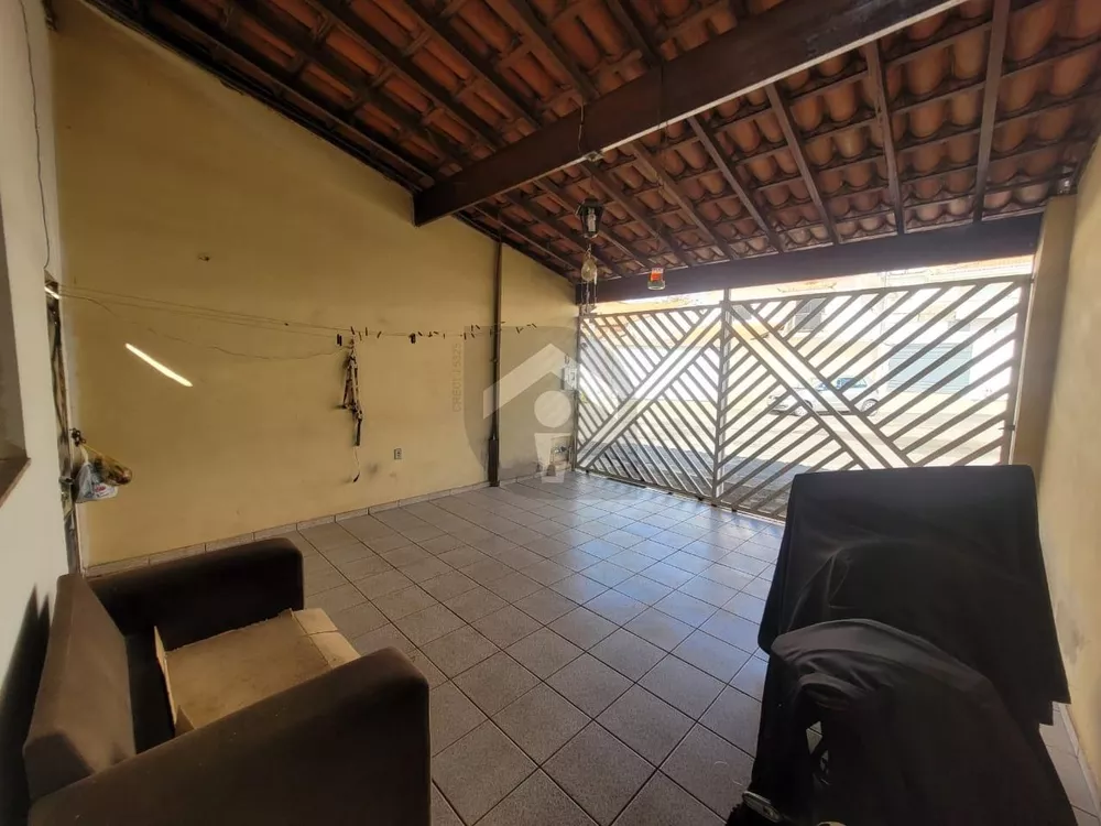 Casa, 5 quartos, 240 m² - Foto 1