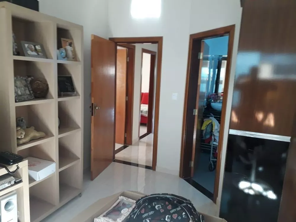 Casa à venda com 3 quartos, 300m² - Foto 14