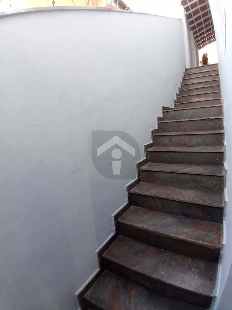 Casa à venda com 3 quartos, 150m² - Foto 3