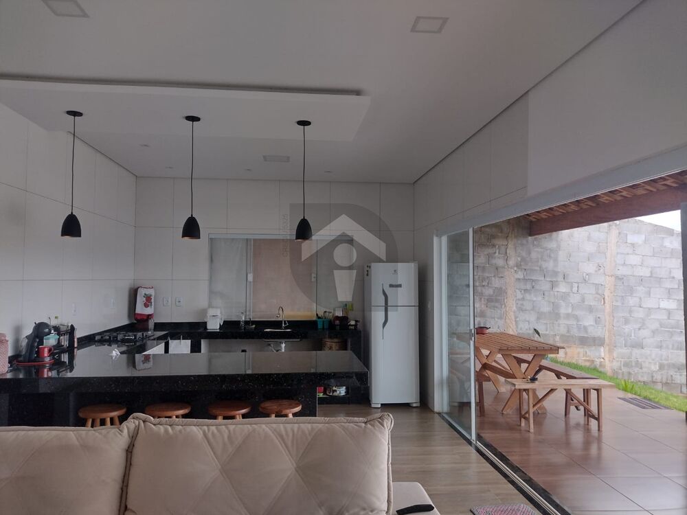 Casa à venda e aluguel com 1 quarto, 60m² - Foto 5