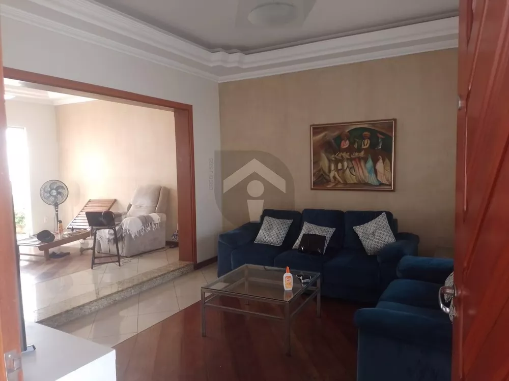 Casa, 3 quartos, 220 m² - Foto 2