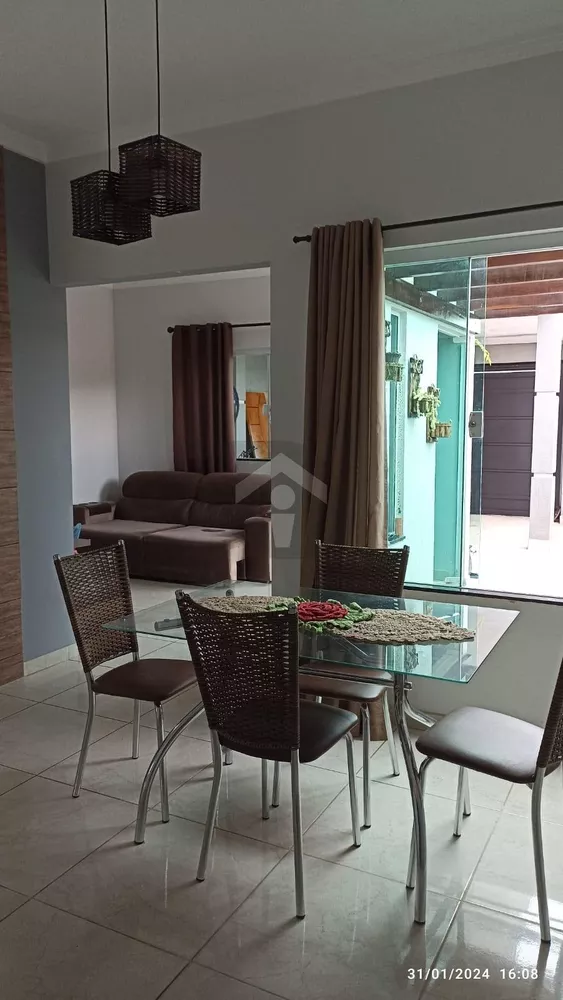 Casa à venda com 3 quartos, 154m² - Foto 3