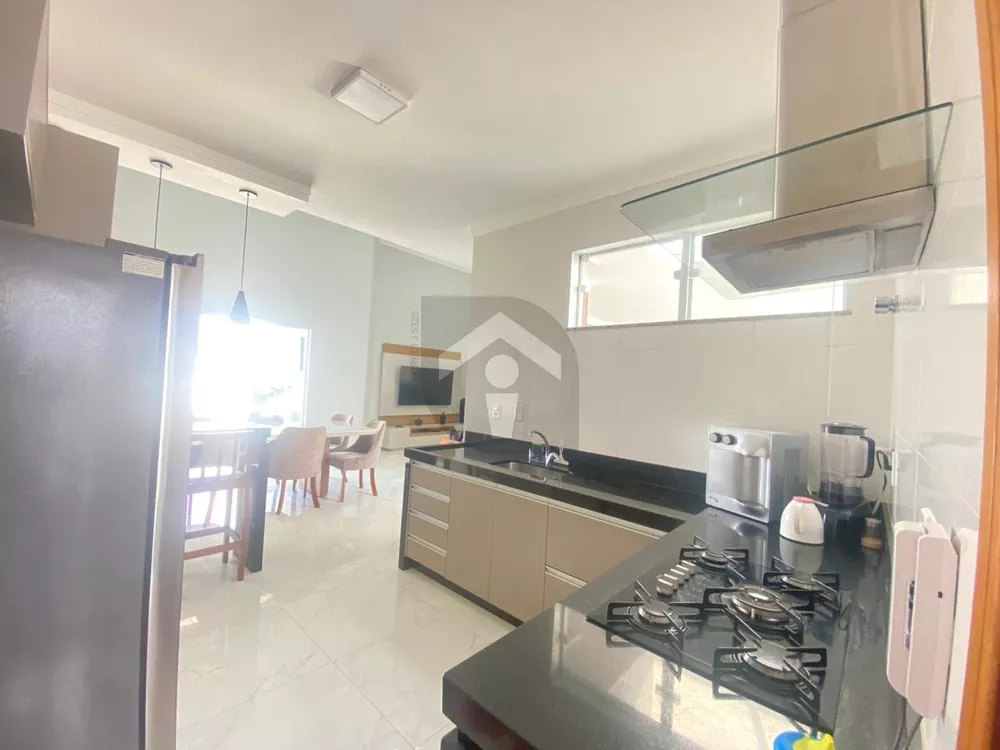 Casa, 3 quartos, 200 m² - Foto 8