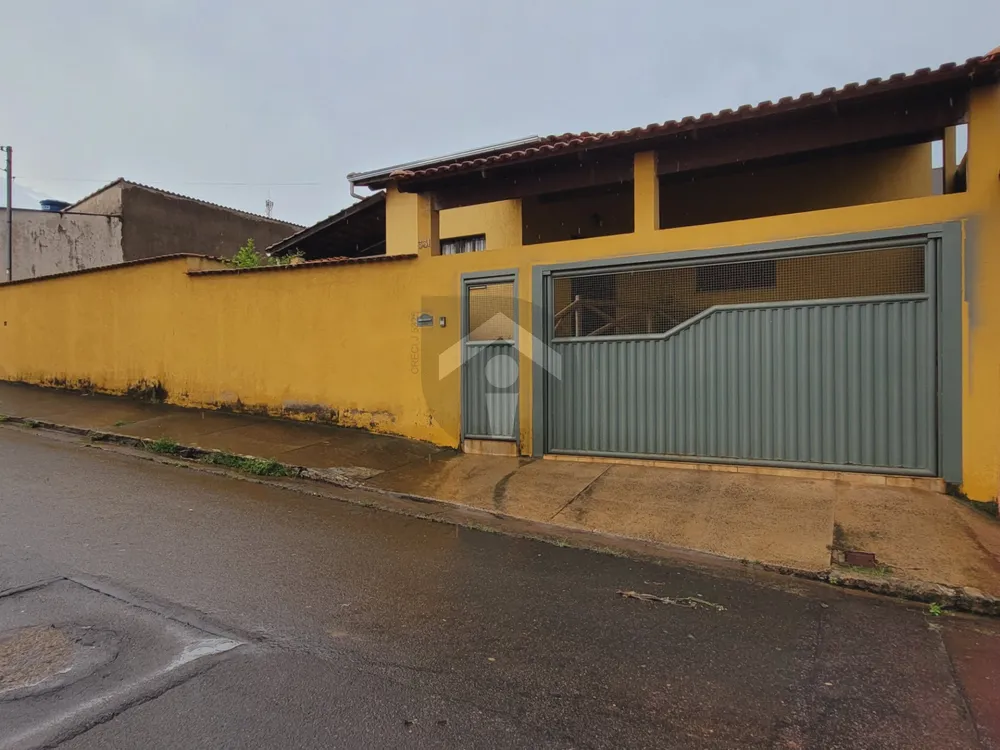 Casa, 3 quartos, 210 m² - Foto 1