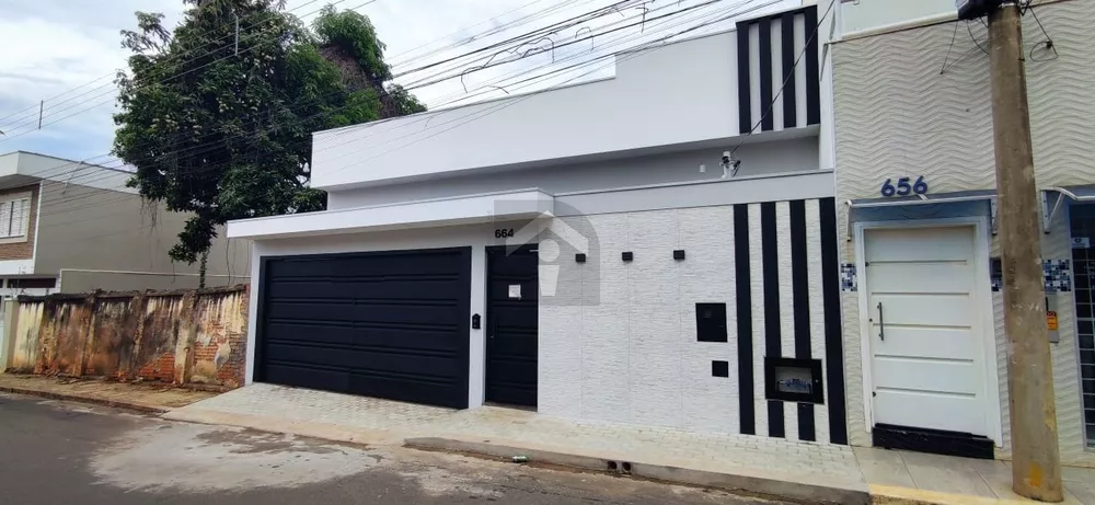 Casa, 3 quartos, 240 m² - Foto 1