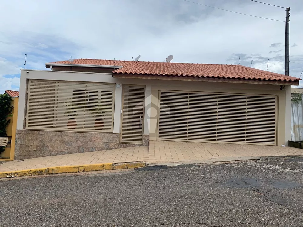 Casa, 3 quartos, 185 m² - Foto 1