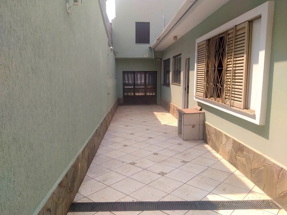 Casa, 4 quartos, 239 m² - Foto 2