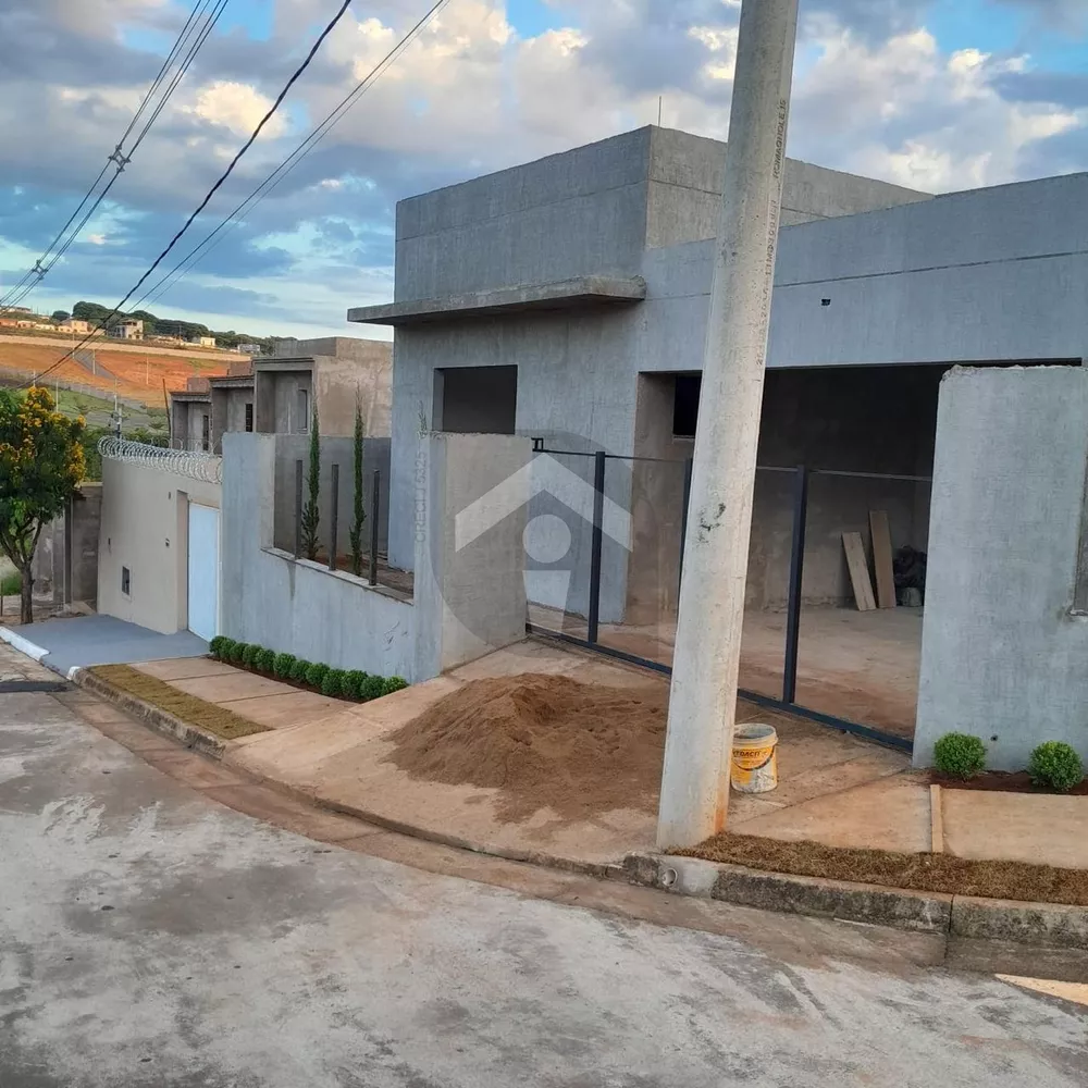 Casa à venda com 3 quartos, 130m² - Foto 4