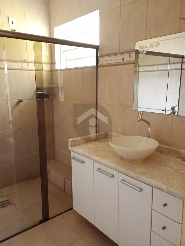 Casa, 3 quartos, 316 m² - Foto 1