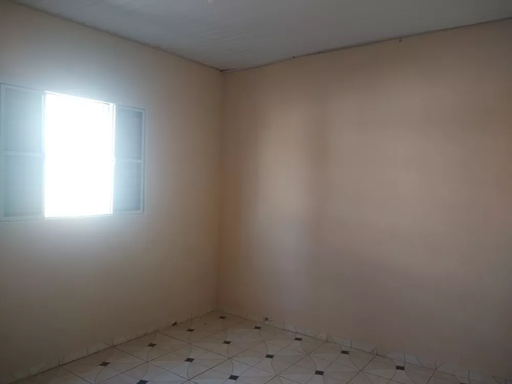 Casa à venda com 3 quartos, 80m² - Foto 2