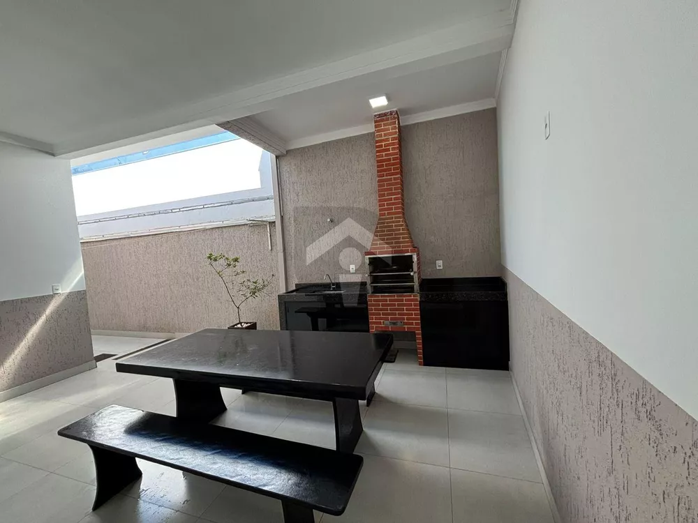 Casa, 3 quartos, 180 m² - Foto 2