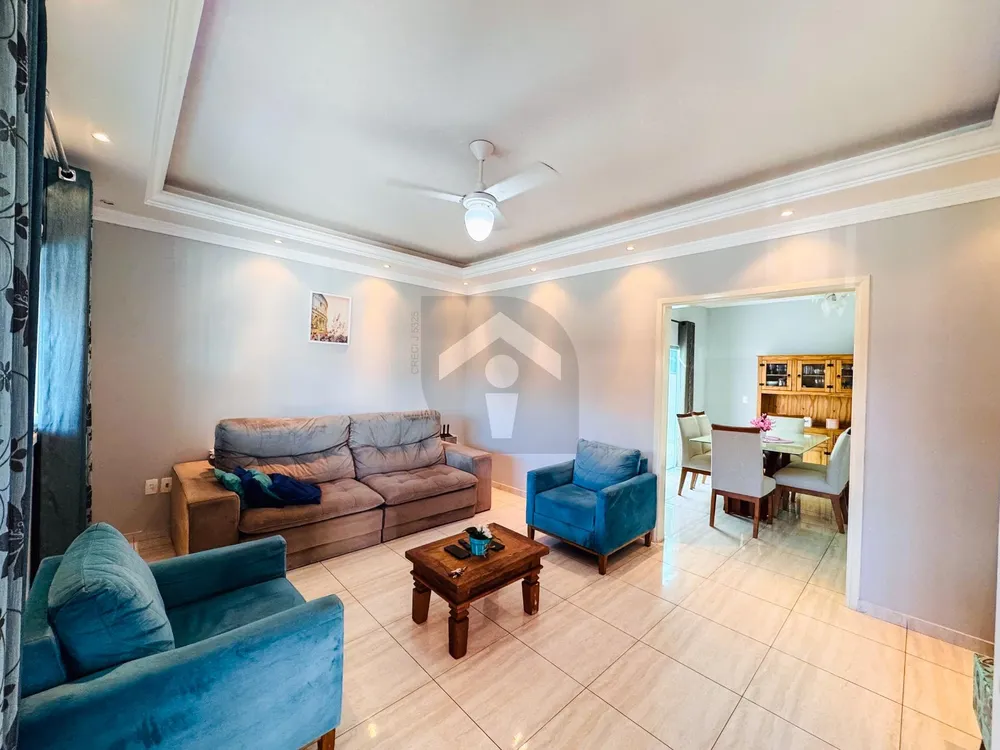 Casa, 3 quartos, 168 m² - Foto 2