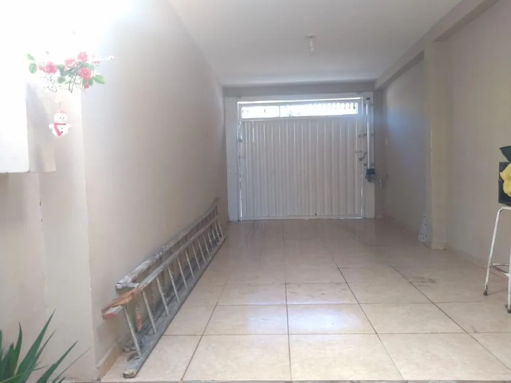 Casa, 4 quartos, 247 m² - Foto 2