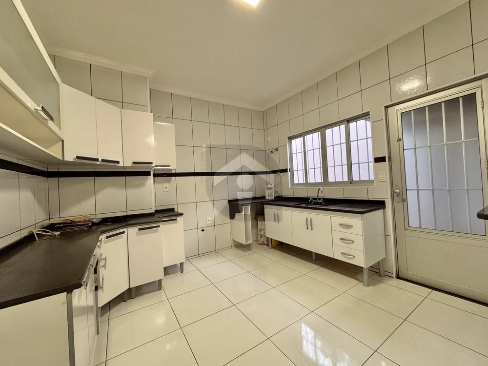 Casa, 3 quartos, 190 m² - Foto 6