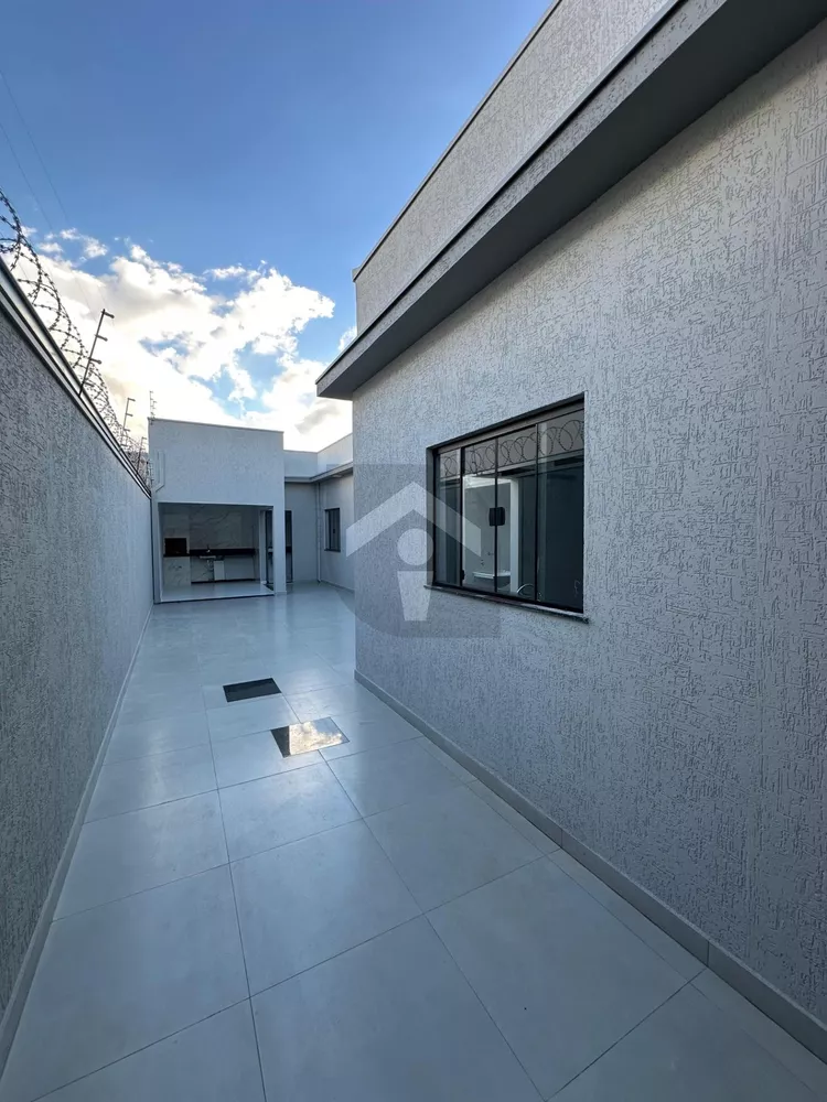 Casa, 3 quartos, 243 m² - Foto 2