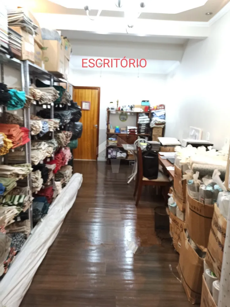 Casa, 3 quartos, 264 m² - Foto 24