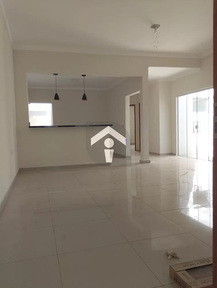 Casa à venda com 2 quartos, 150m² - Foto 4